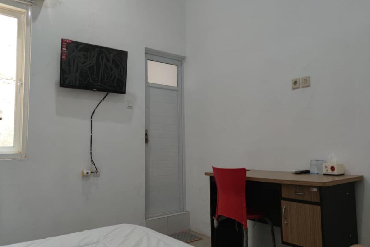 Oyo 90440 Zleepy Whiteland 2* Semarang